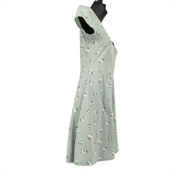 Hollister Floral Faux Wrap Mini Dress in Mint Green Size S - Picture 3 of 6